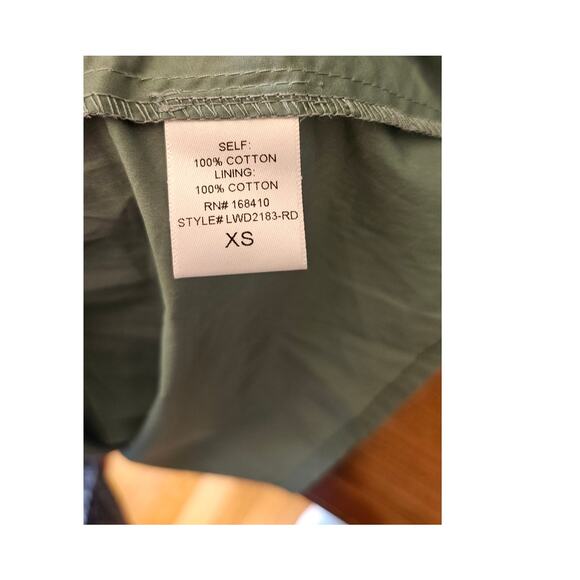 Aura Dress The Red Dress Oversized Babydoll Tiered V Neck Maxi -Green, Sz XS - Picture 5 of 10